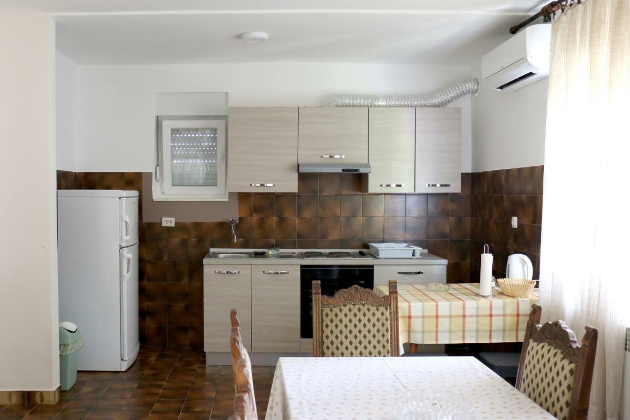 Velin Apartment Split Exterior photo